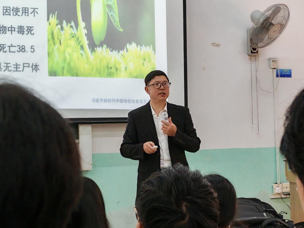 汪爱平111.jpg